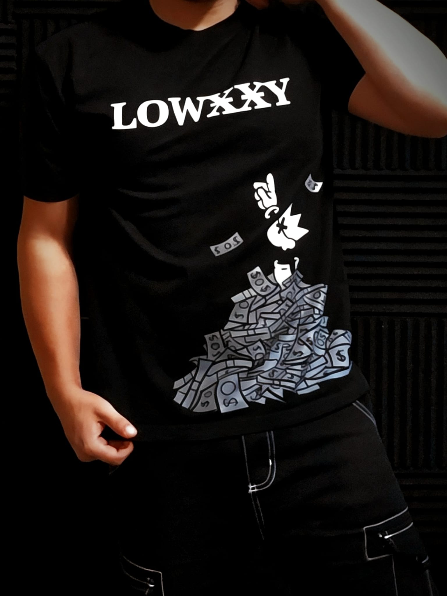 Lowxxy Grounded Gains graphic streetwear tee